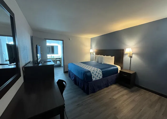 Travelodge By Wyndham Gainesville