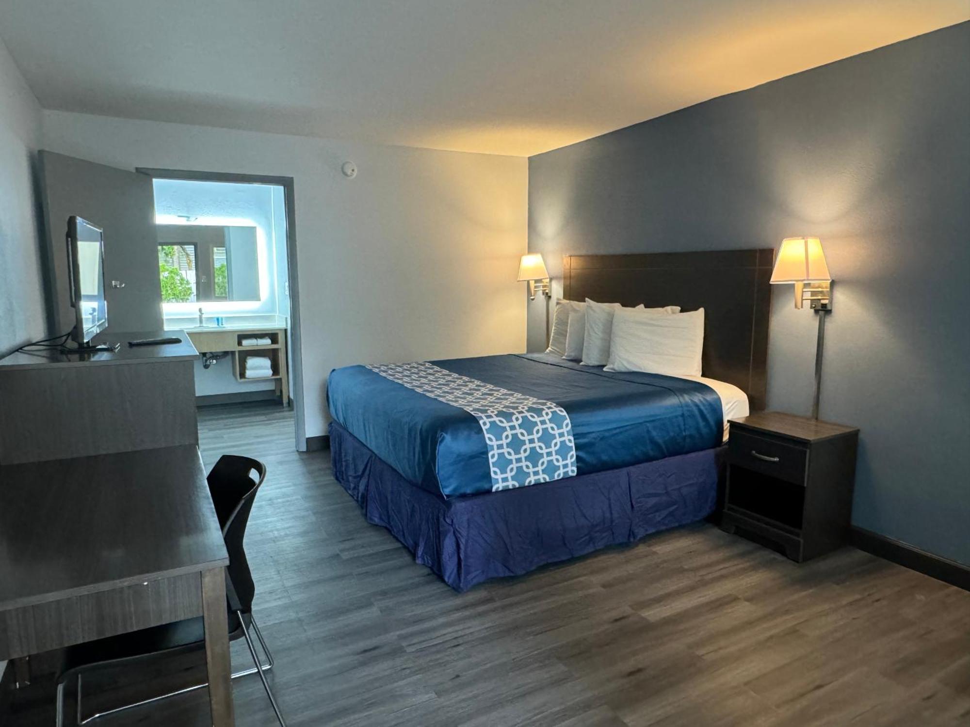 Travelodge By Wyndham Motel