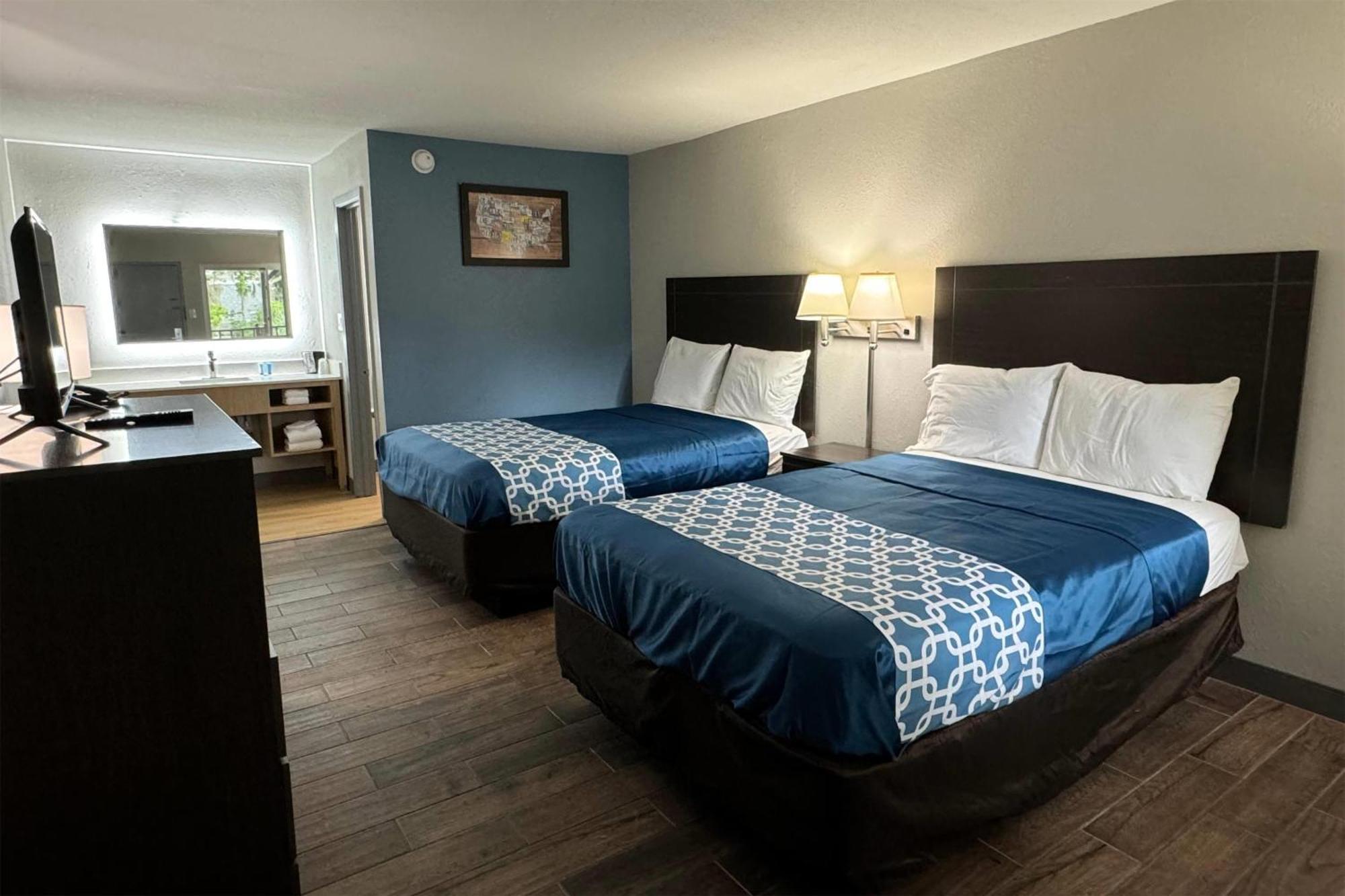 Travelodge By Wyndham *