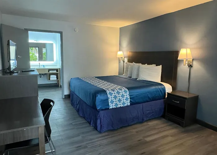 Travelodge By Wyndham Gainesville