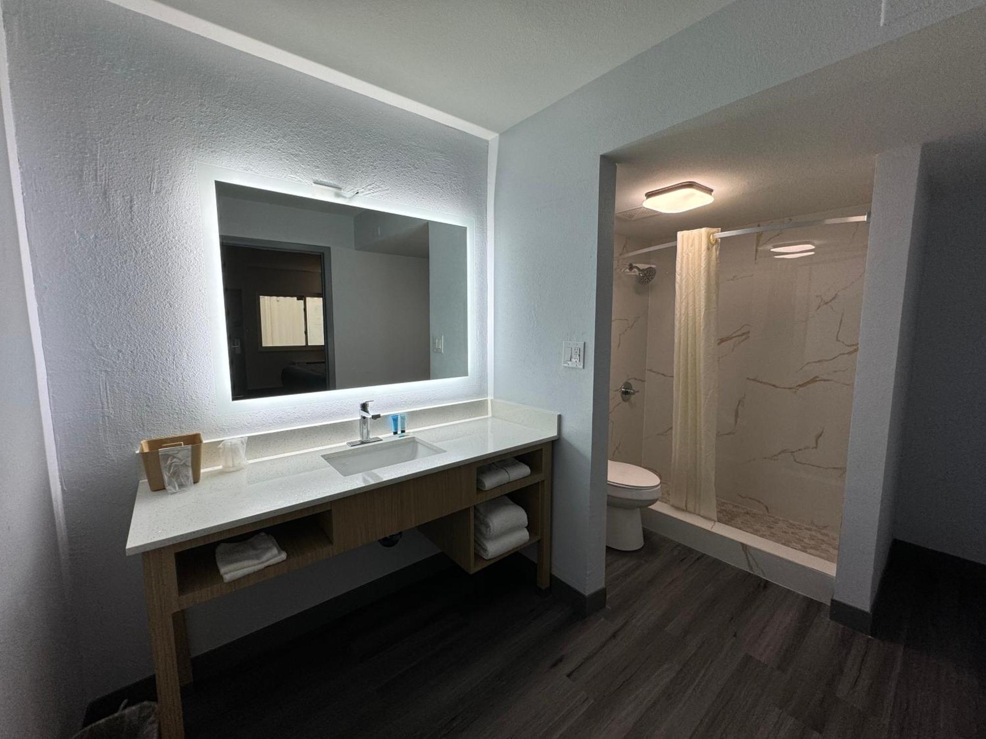 Travelodge By Wyndham *